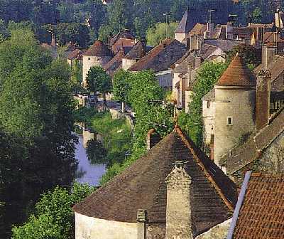 CRUCEROS FLUVIALES CANALES DE FRANCIA LA BELLE EPOQUE CRUCEROS BORGOÑA CRUCEROS CANAL DE BOURGOGNE FRANCE CROISIERES BARGE CRUISES BURGUNDY NOYERS-SUR-SEREIN